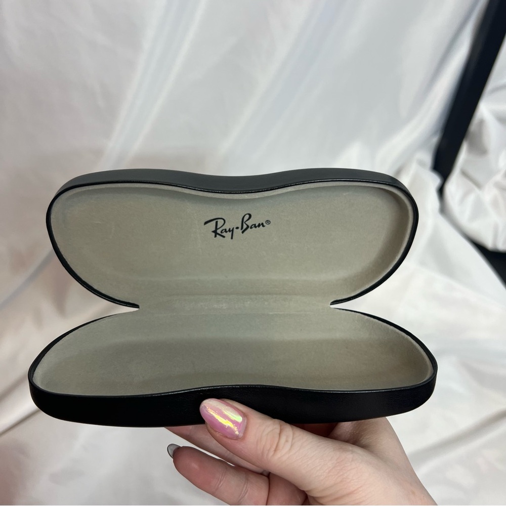 Ray-Ban Black Hard Shell Glasses Case - Picture 3 of 4